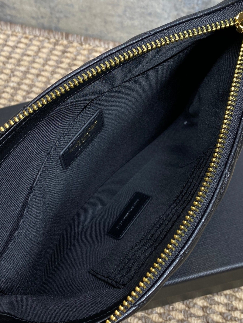 Y51 clutch bags